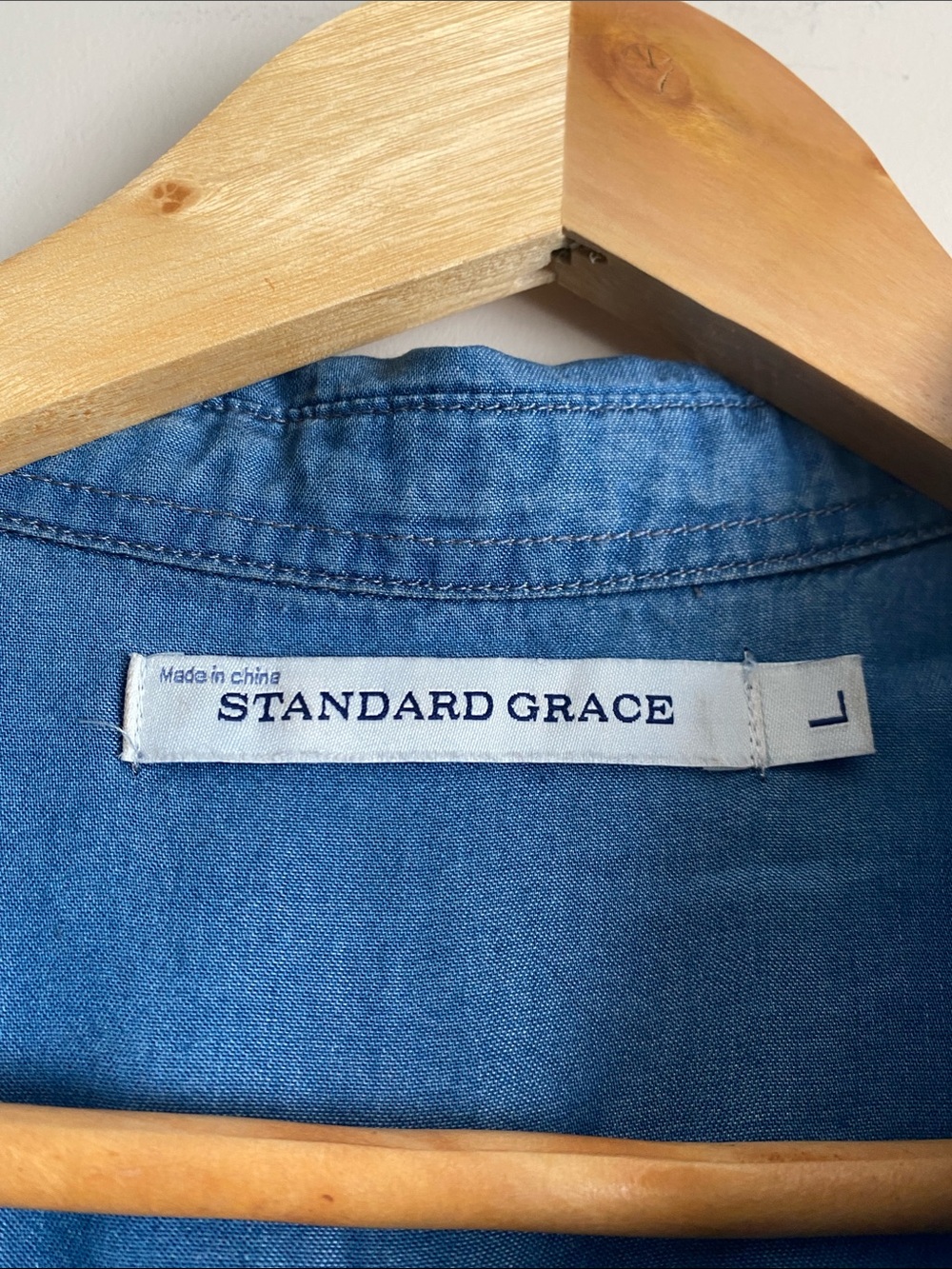 Standard Grace Blue Short-Sleeve Chambray Shirt Dress. Size L - Picture 6 of 8